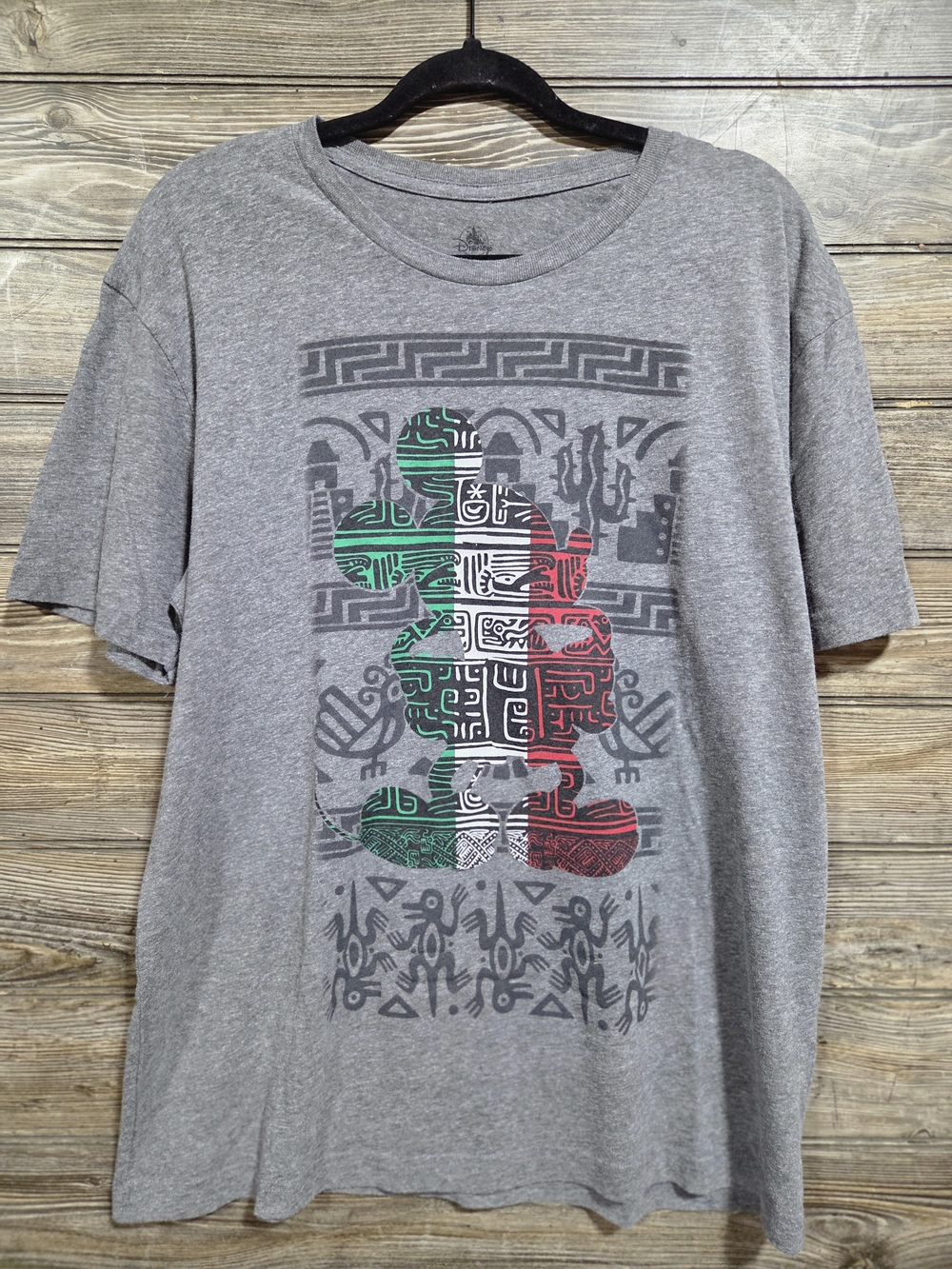 Disney Mickey Mouse Mexico EPCOT World Showcase Men's Gray Graphic T-Shirt